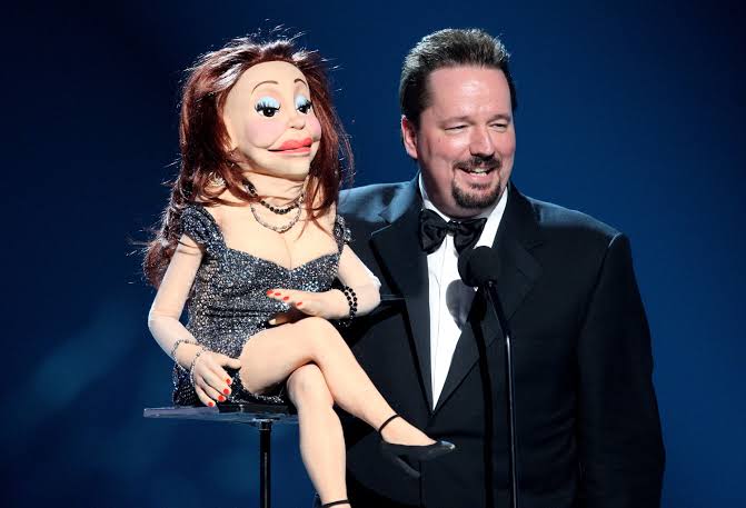 Crowd at a Terry Fator show